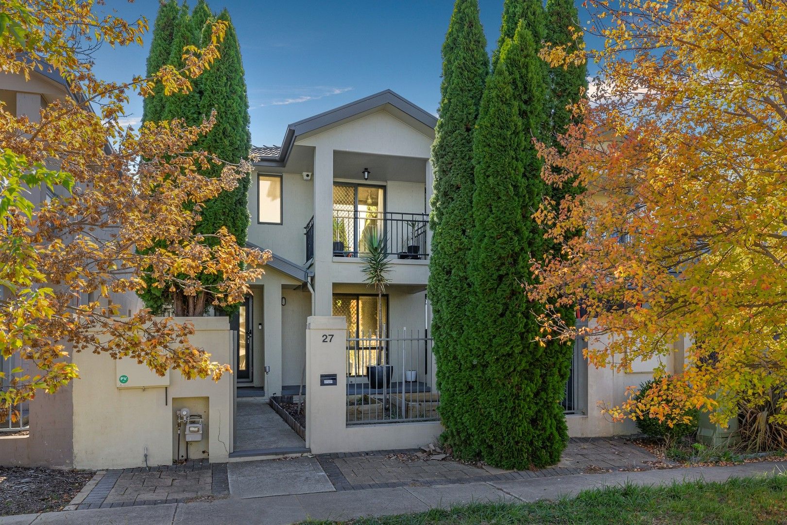 4 bedrooms House in 27 Hazelgrove Street HARRISON ACT, 2914