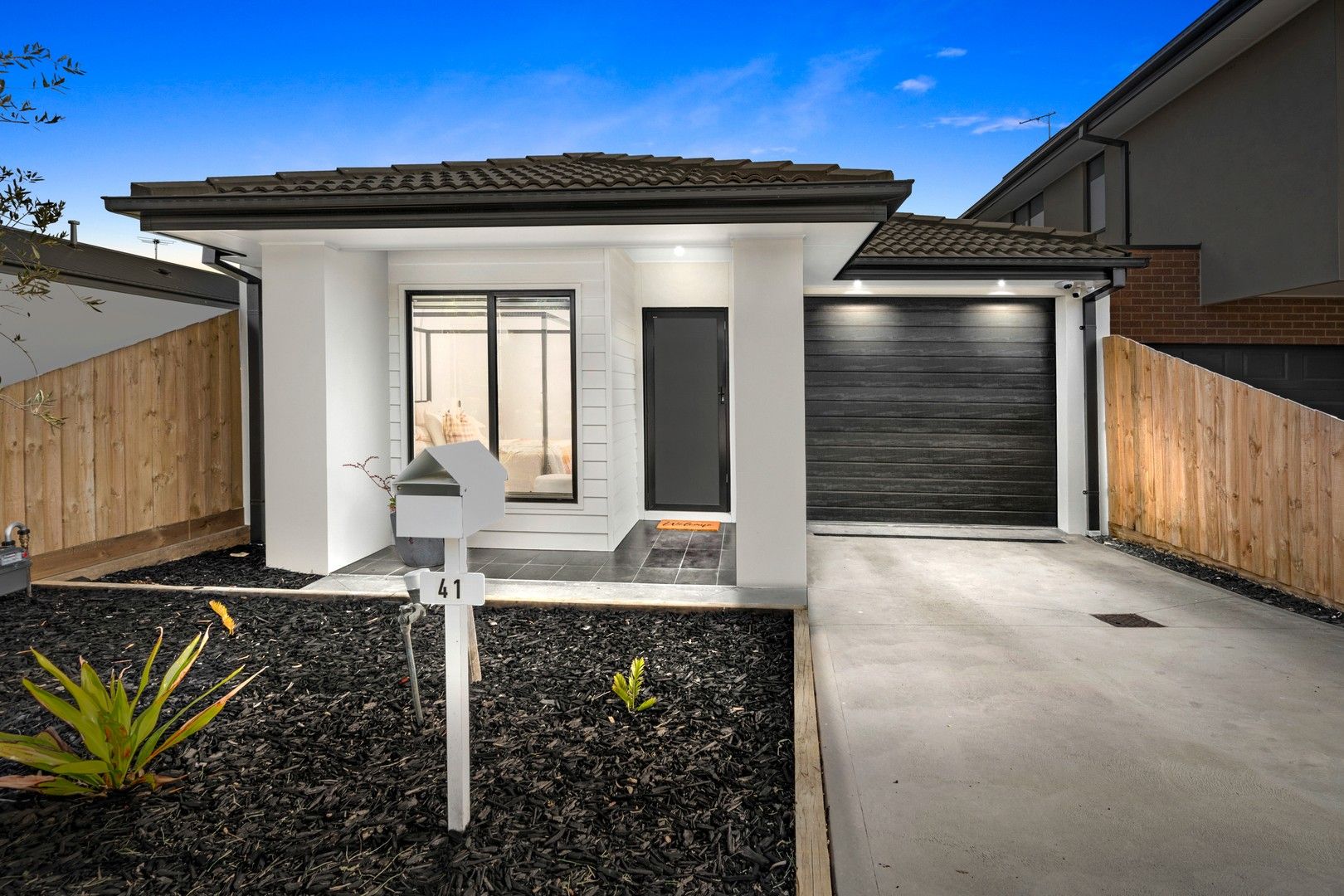 41 Violet Vista, South Morang VIC 3752, Image 0