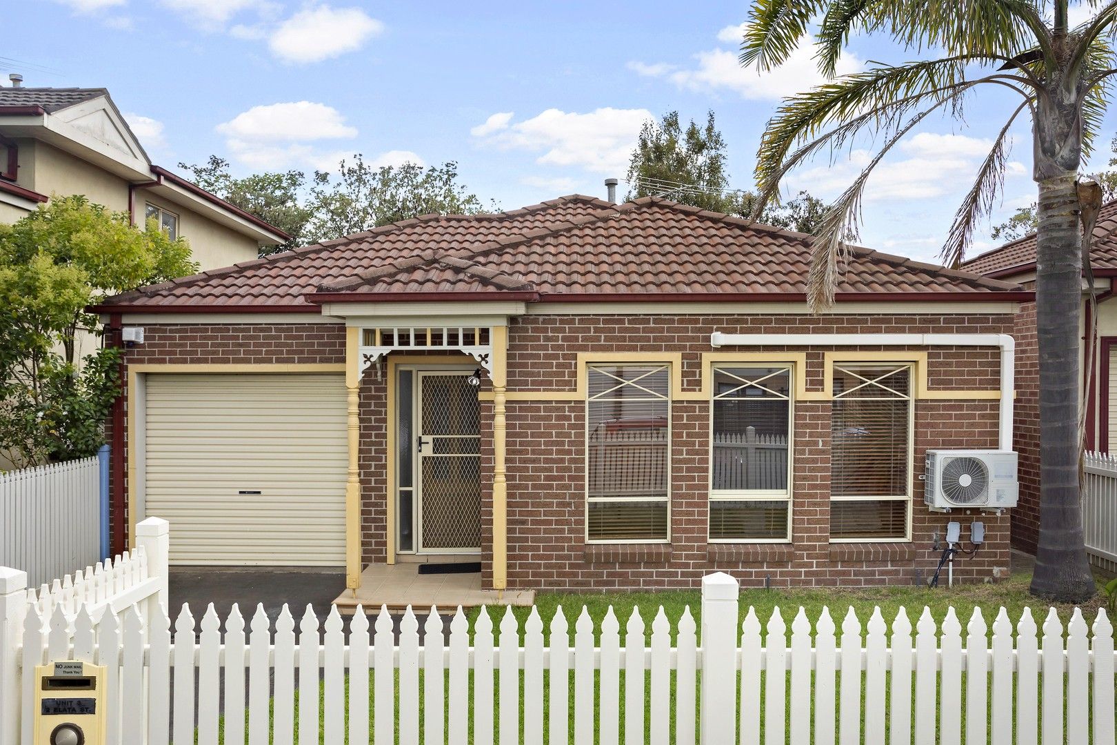 3 bedrooms Townhouse in 3/2 Elata Street OAKLEIGH SOUTH VIC, 3167