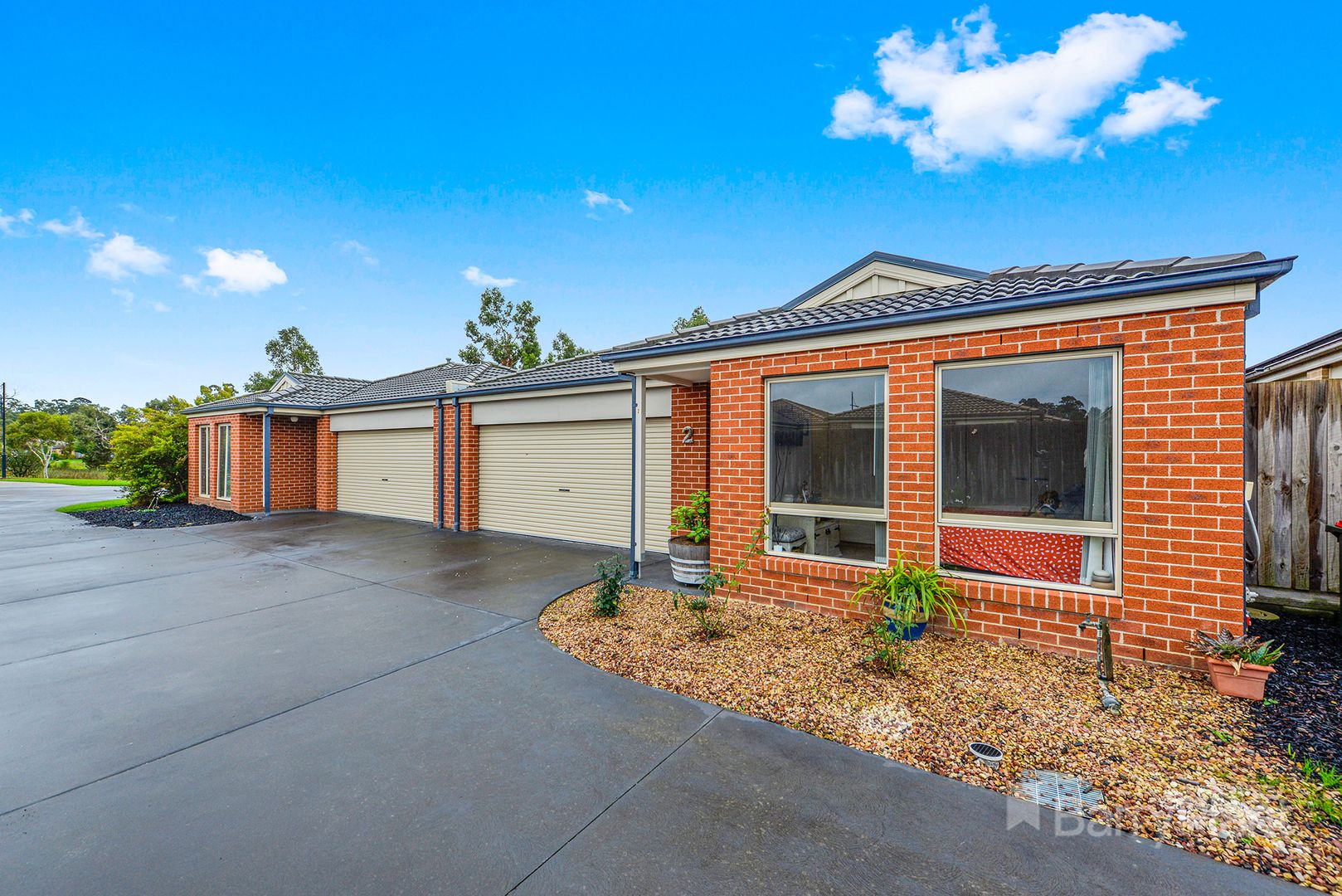 2/9 Shakespeare Court, Drouin VIC 3818, Image 1