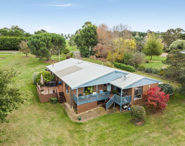 17 Trewhella Drive, Newham VIC 3442