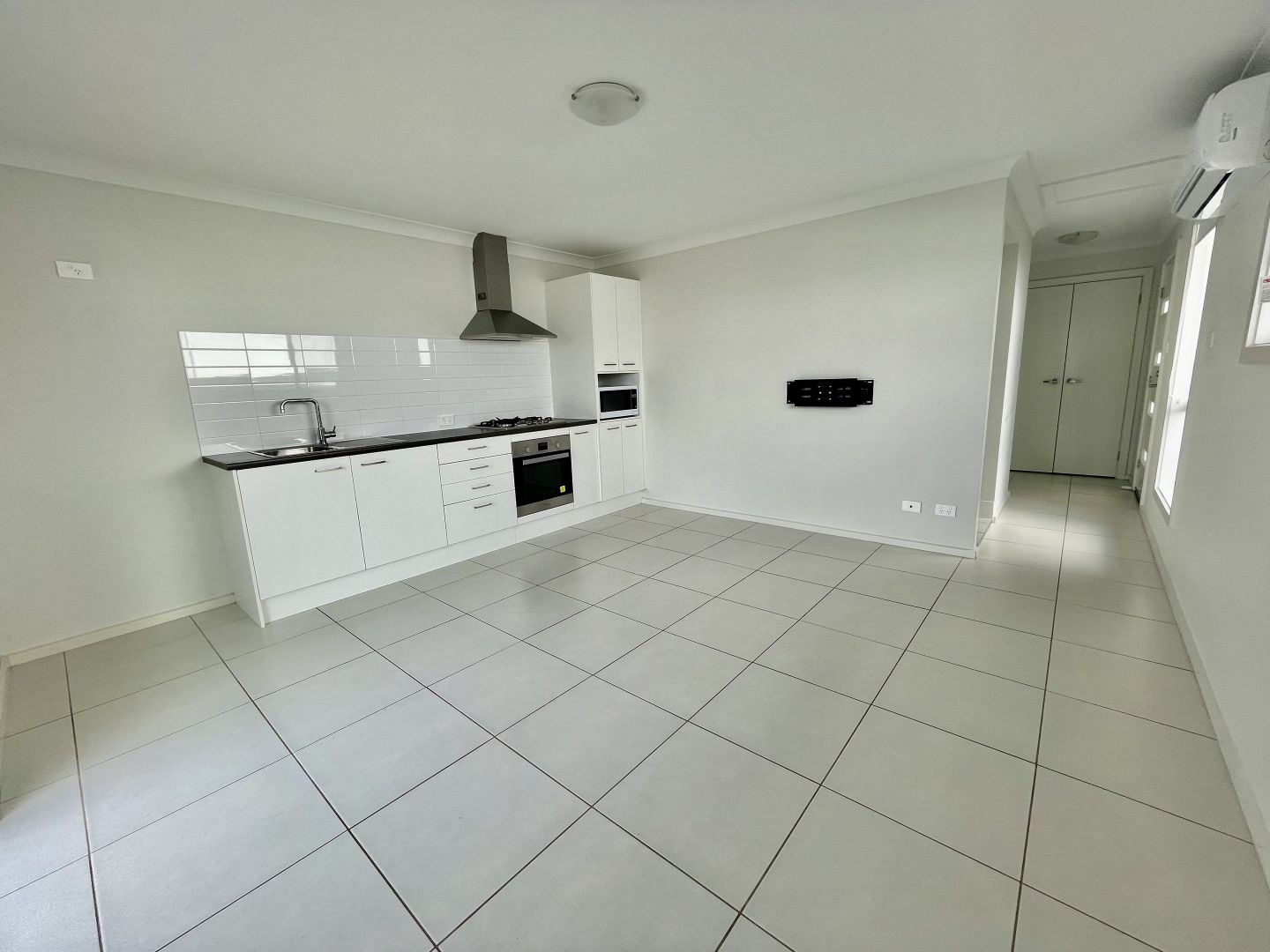 7B Salmon Street, Oran Park NSW 2570, Image 1