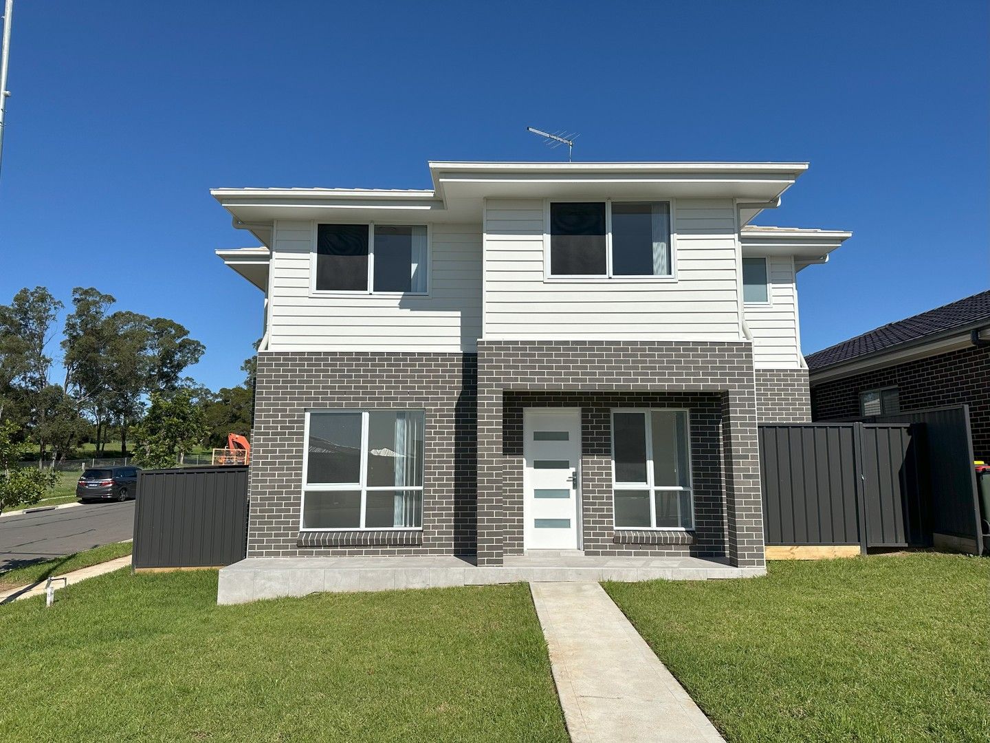 4 bedrooms House in 29 Radiant Street LEPPINGTON NSW, 2179