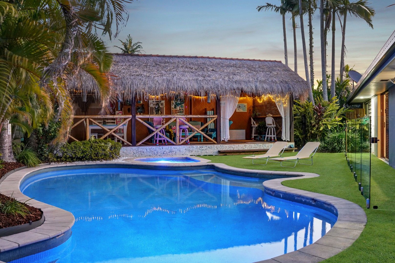 3 bedrooms House in 10 Saint Petersburg Place NERANG QLD, 4211