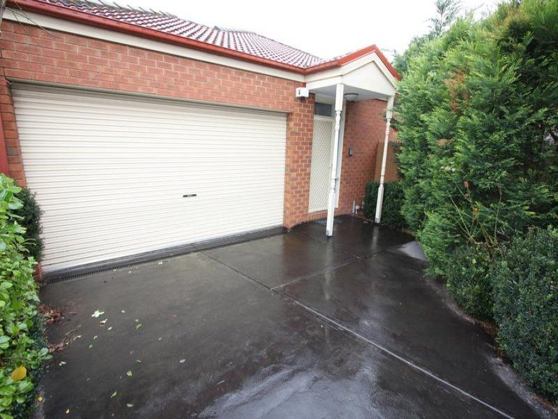 3 bedrooms Apartment / Unit / Flat in 2/35 London Street BENTLEIGH VIC, 3204