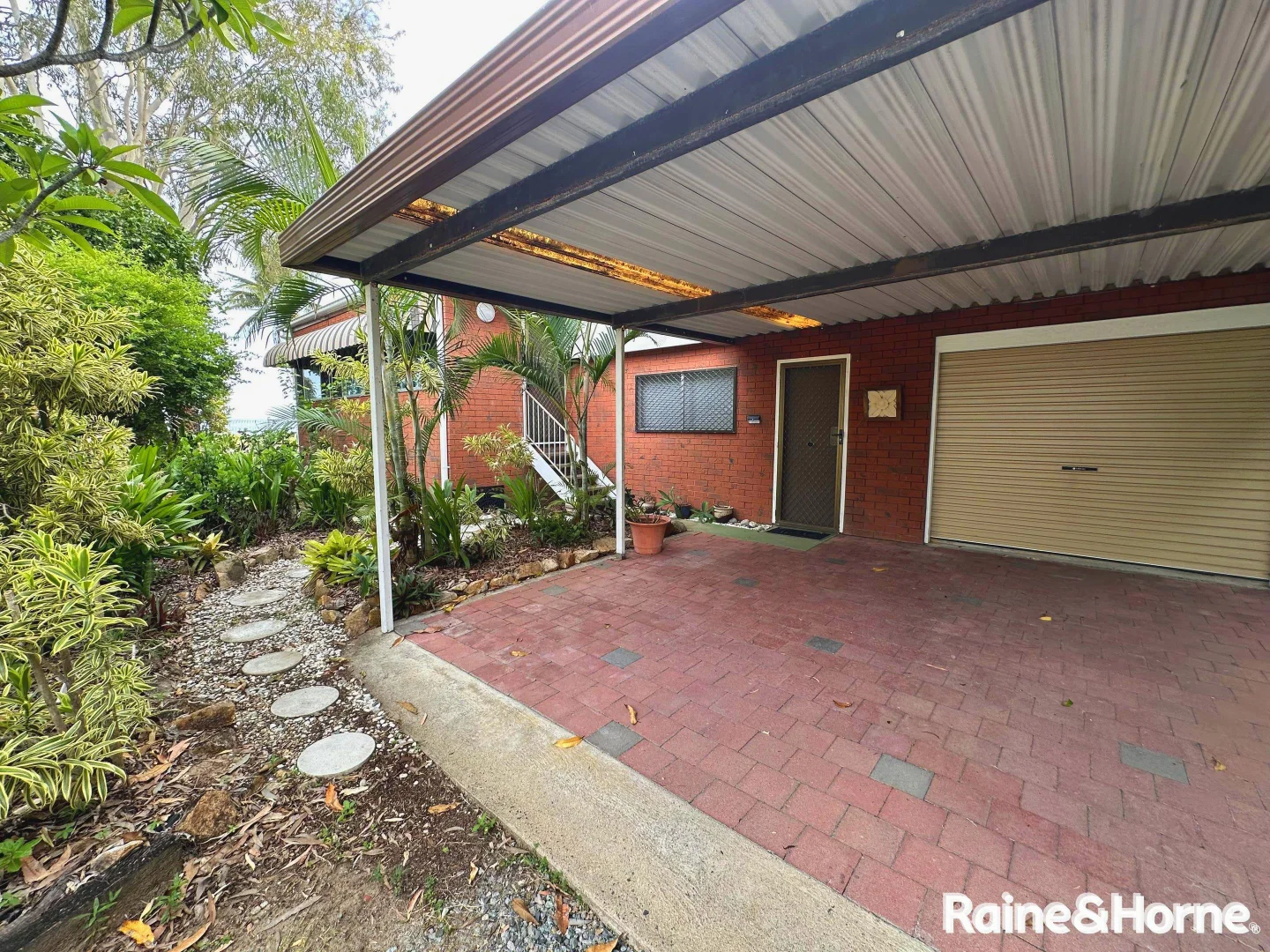 Additional image 18 of 27 Slade Esplanade, Slade Point QLD 4740