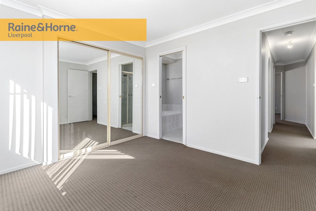 9B Coonabarabran Crescent, Hoxton Park NSW 2171 House For Rent 520