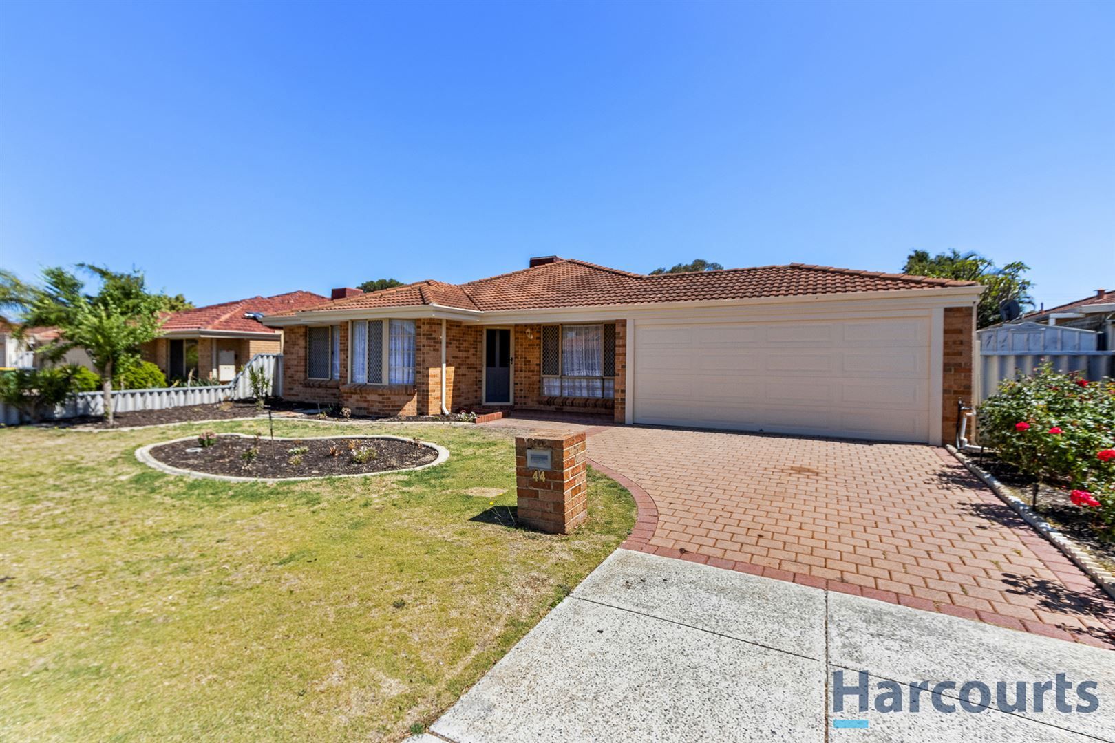 44 Phoenix Drive, Kenwick WA 6107, Image 2