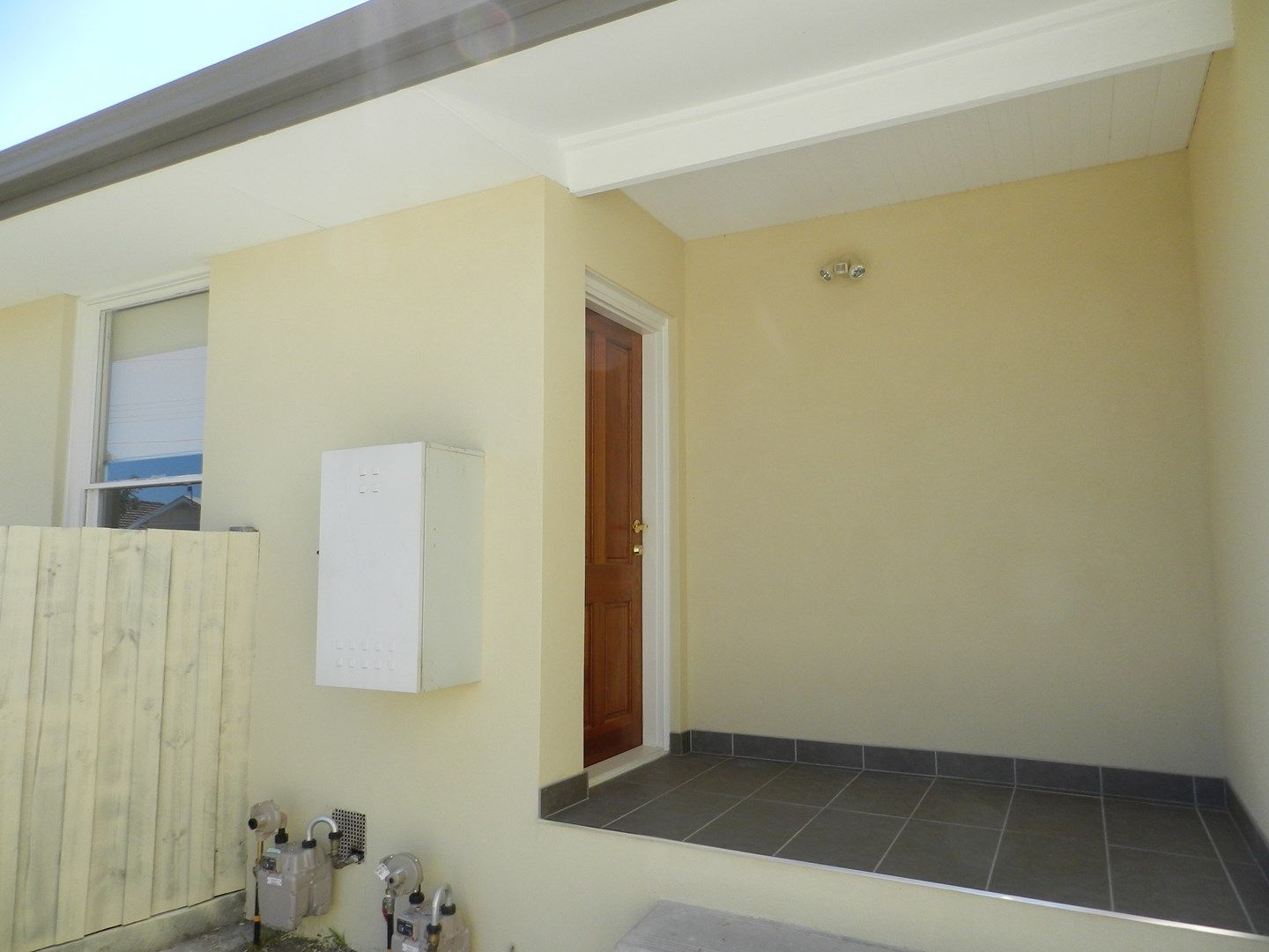 2 bedrooms Apartment / Unit / Flat in 1b Dalmor Street PARKDALE VIC, 3195