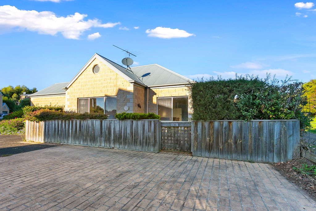 3/3-4 Nizam Quay, Apollo Bay VIC 3233, Image 0