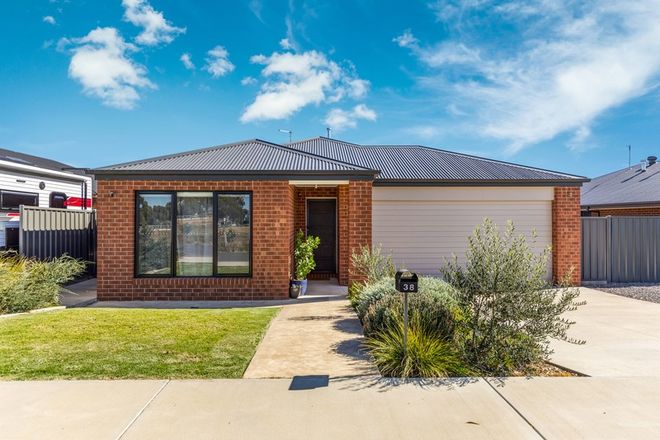 Picture of 38 Hills Road, MARONG VIC 3515
