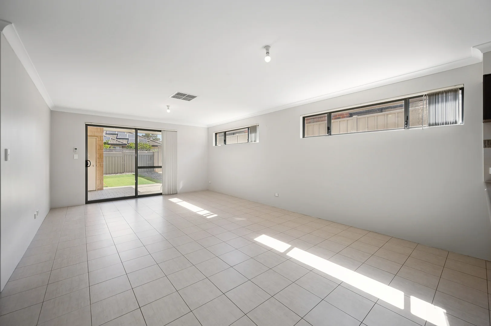 Additional image 11 of 351 Lambeth Circle, Wellard WA 6170