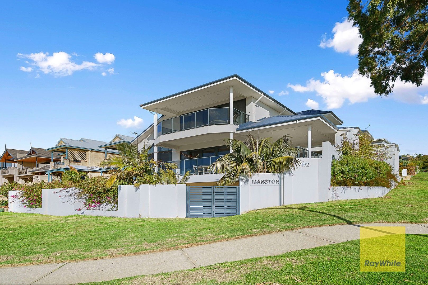 3 bedrooms House in 162 Preston Point Road EAST FREMANTLE WA, 6158