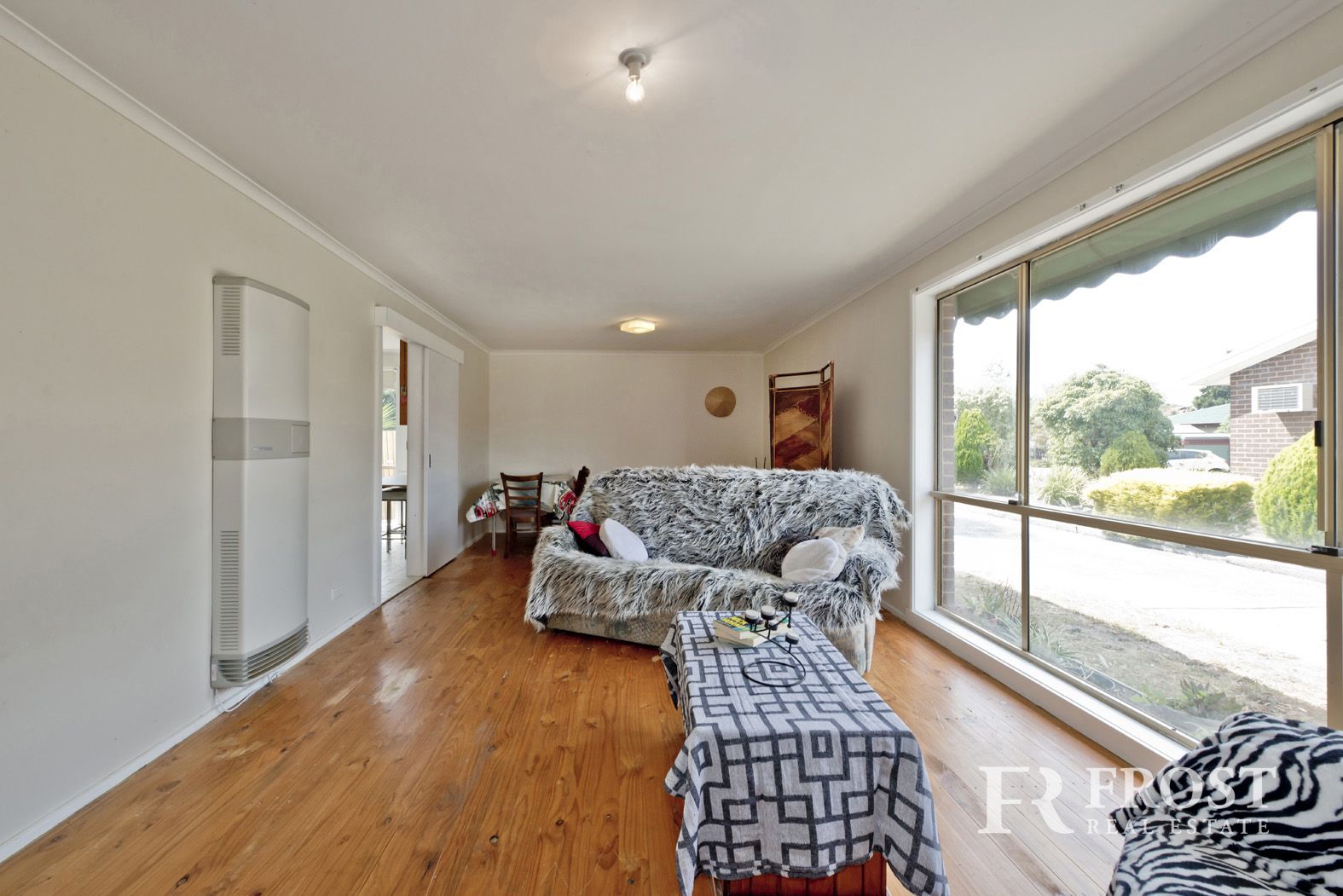 1/1 Kellaway Cres, Mill Park VIC 3082, Image 2