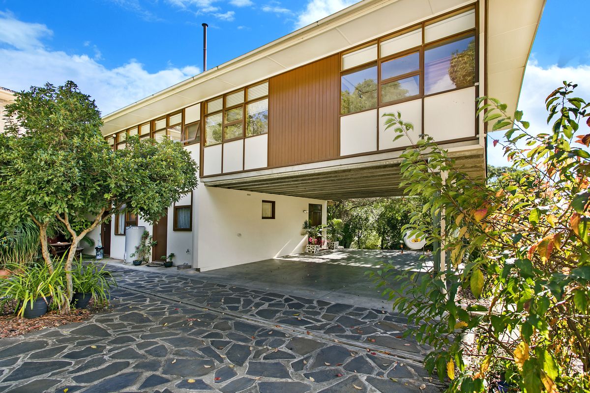 18 Caithness Avenue, Beaumon Property History & Address Research Domain