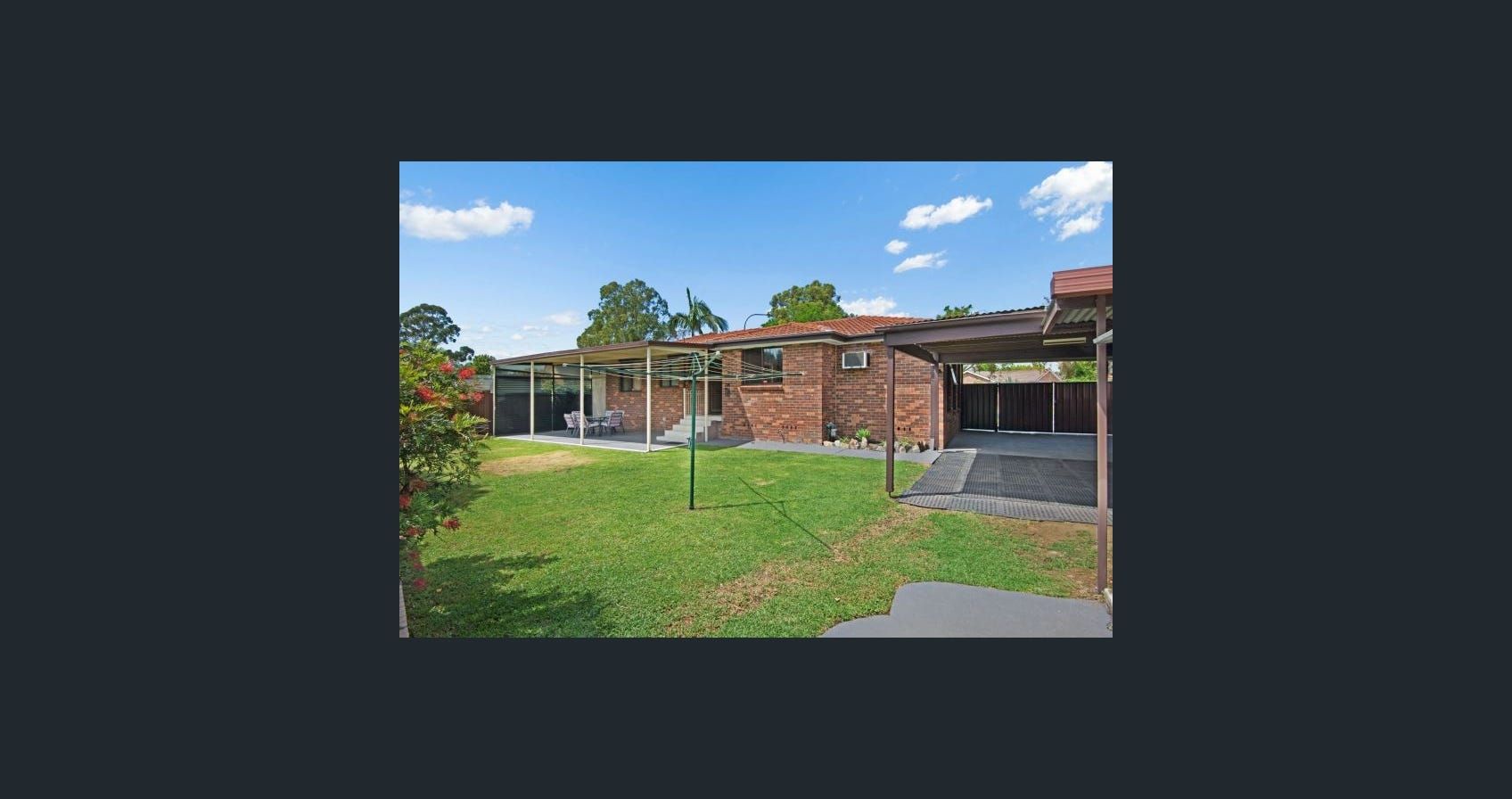 3 bedrooms House in 42 Tallagandra Drive QUAKERS HILL NSW, 2763