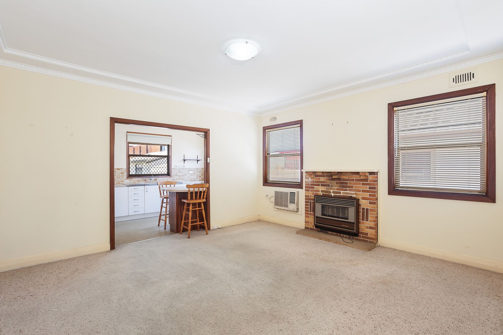 30 Kyneton Street, Belmont NSW 2280, Image 1