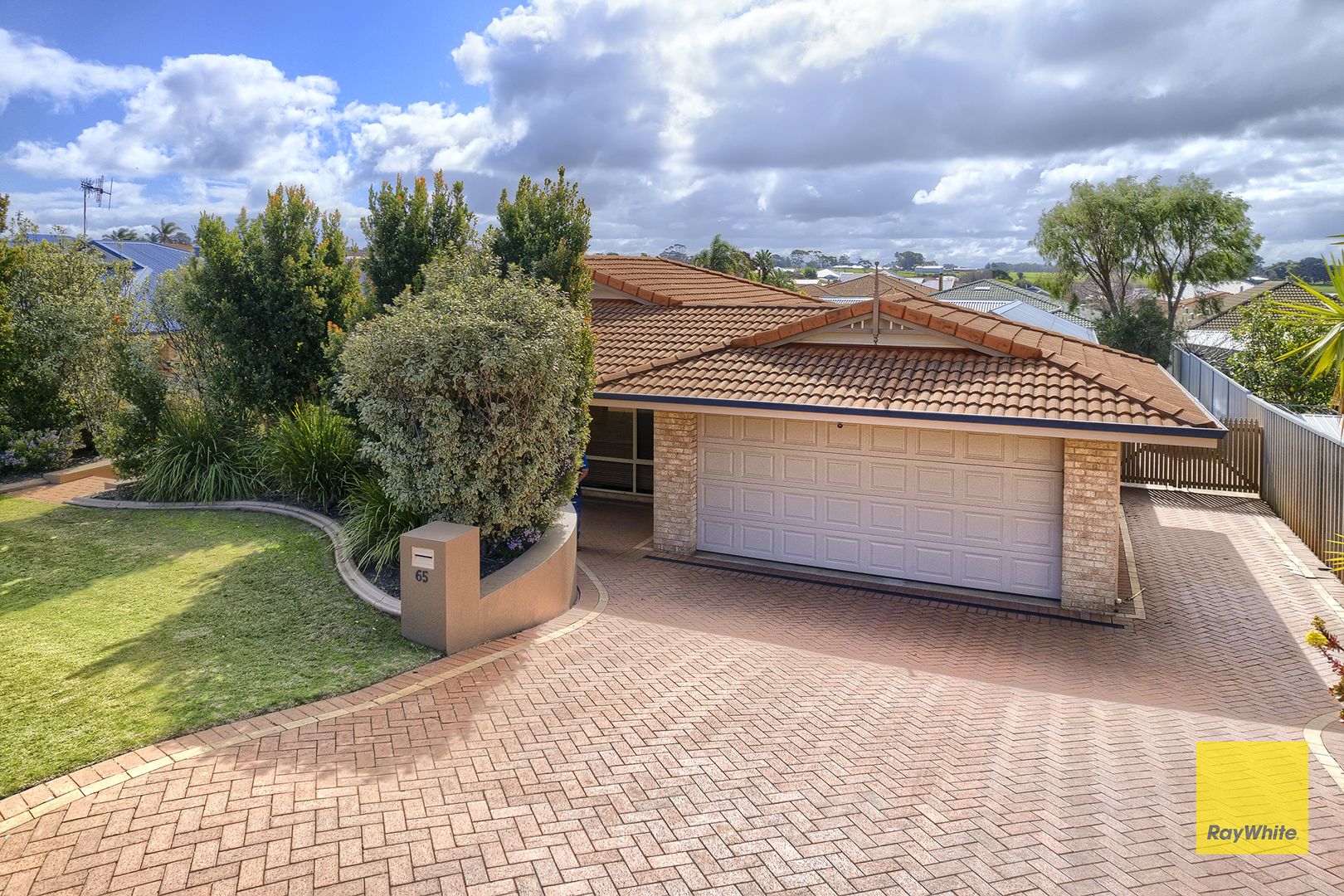 65 Susan Court, Yakamia WA 6330, Image 1