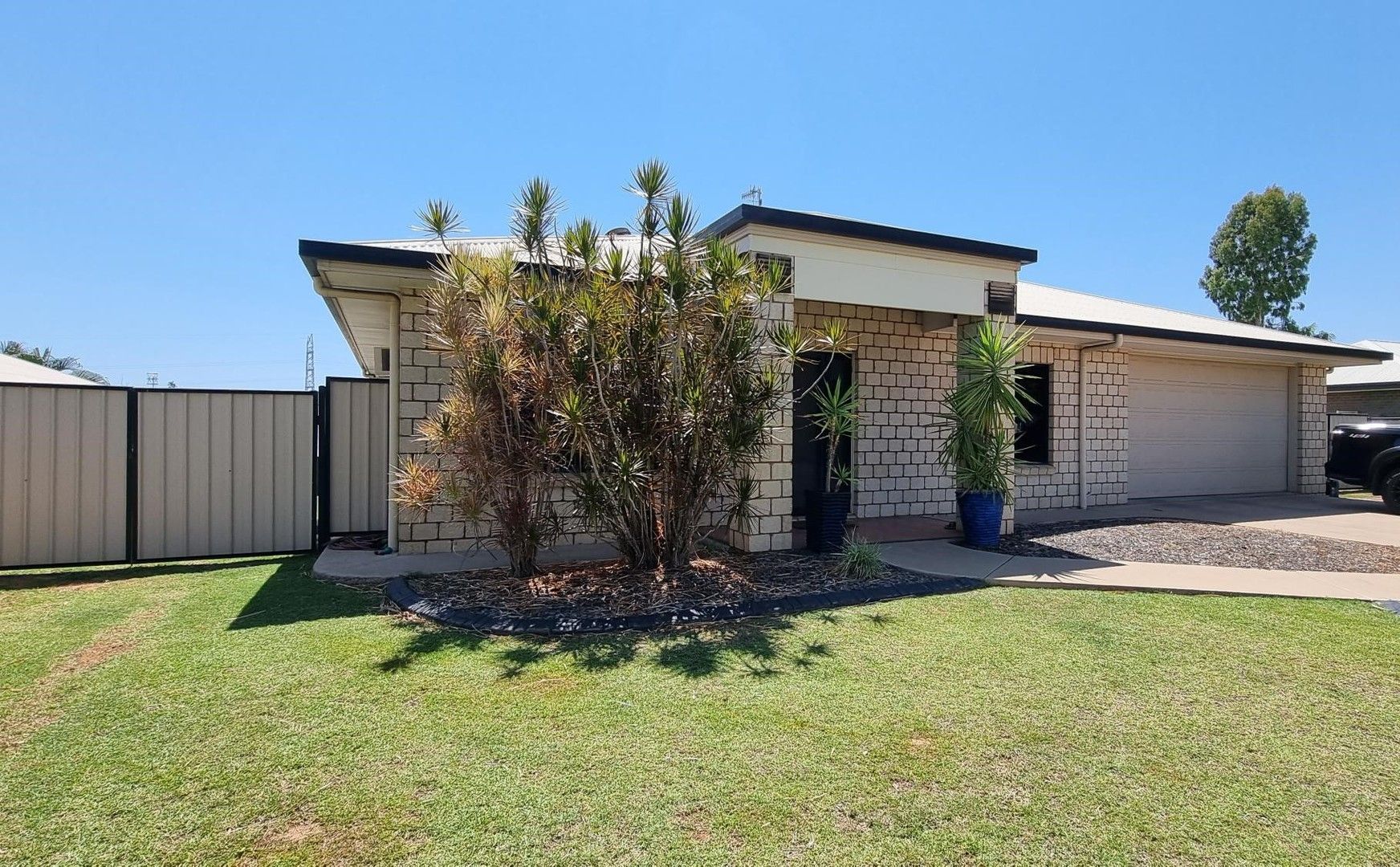 112 Clements Street, Moranbah QLD 4744, Image 0