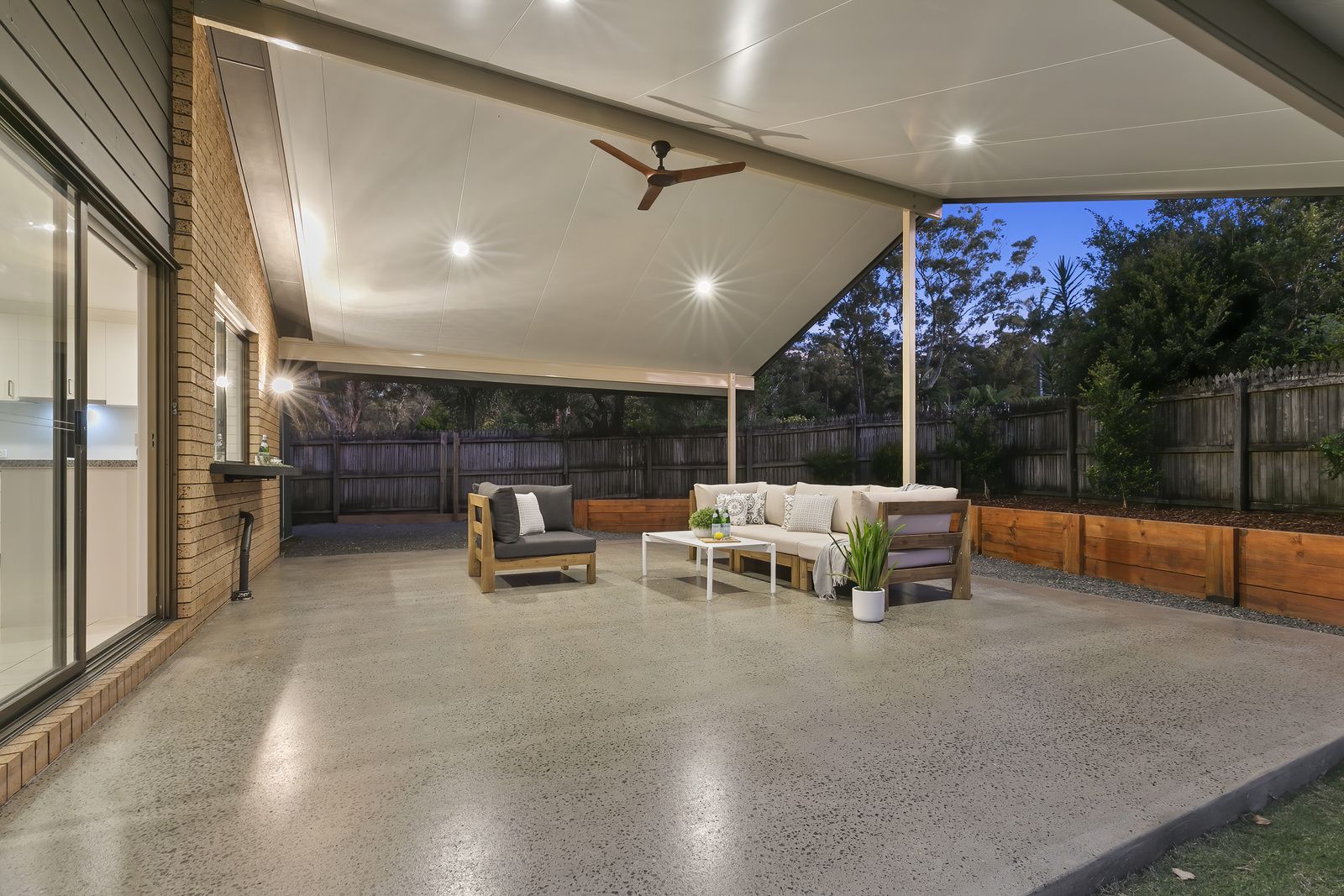 4 bedrooms House in 17 Griffith Avenue TEWANTIN QLD, 4565