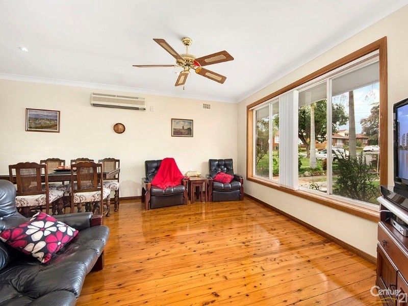 13 Waldo Crescent, Peakhurst NSW 2210, Image 1