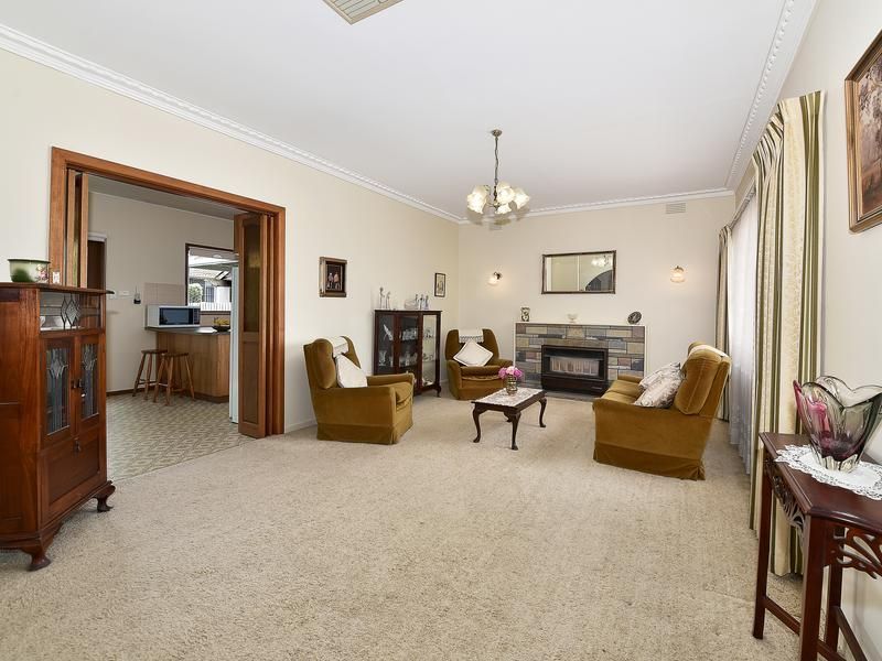 13 Arbor Terrace, Avondale Heights VIC 3034, Image 2