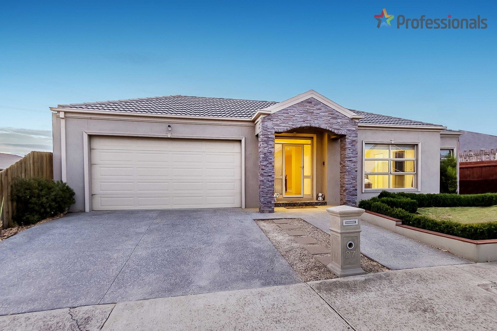 27 Pyrmont Terrace, Taylors Hill VIC 3037, Image 0