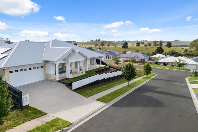 Picture of 4 Montgomery Way, MOSS VALE NSW 2577