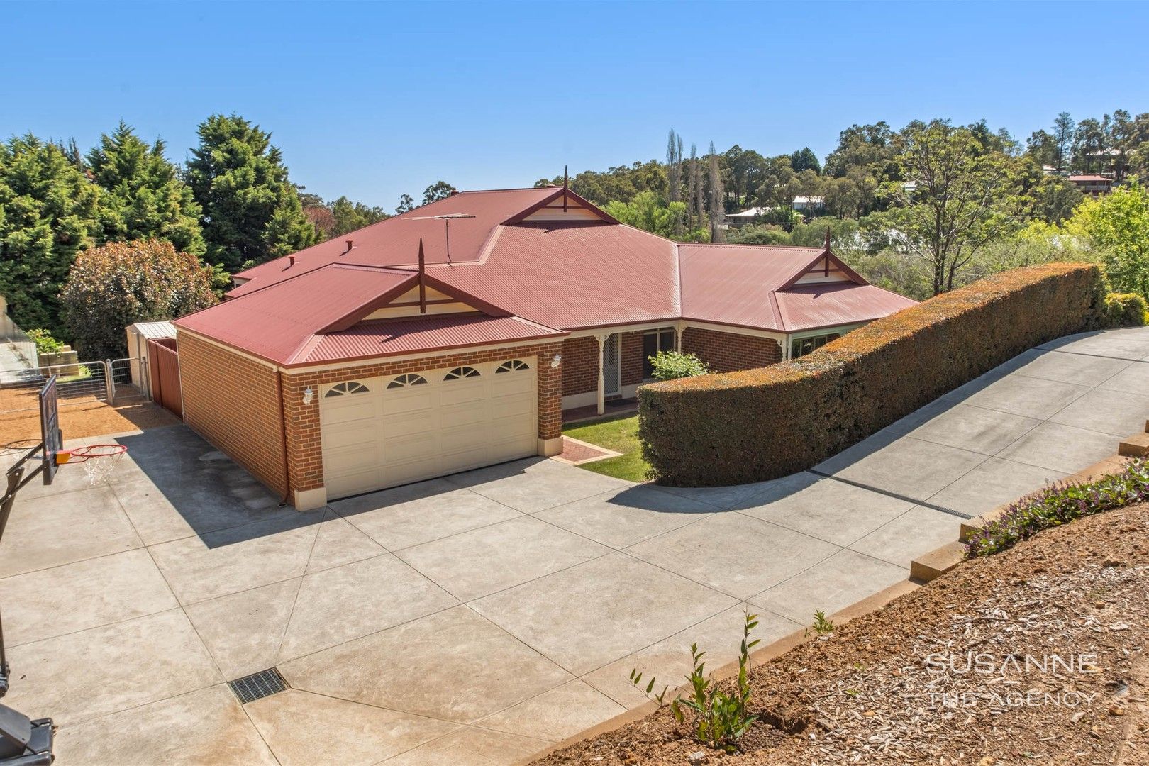 1 Logie Vale, Lesmurdie WA 6076, Image 0