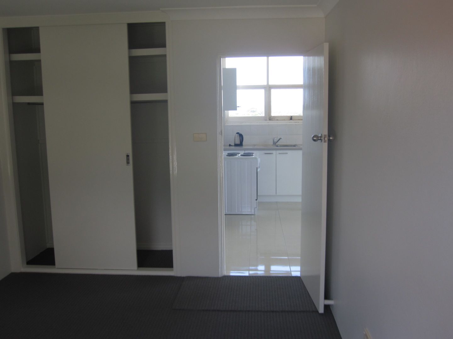 8/5 Seaview Road, Wollongong NSW 2500, Image 2