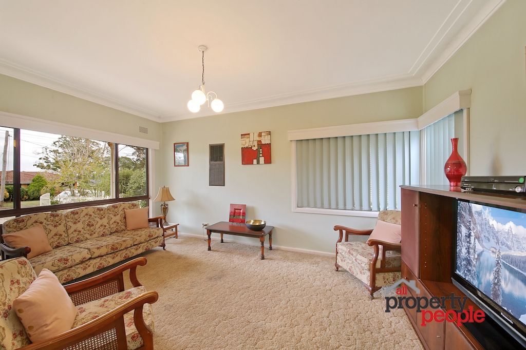 20 Bingara Road, Macquarie Fields NSW 2564, Image 1