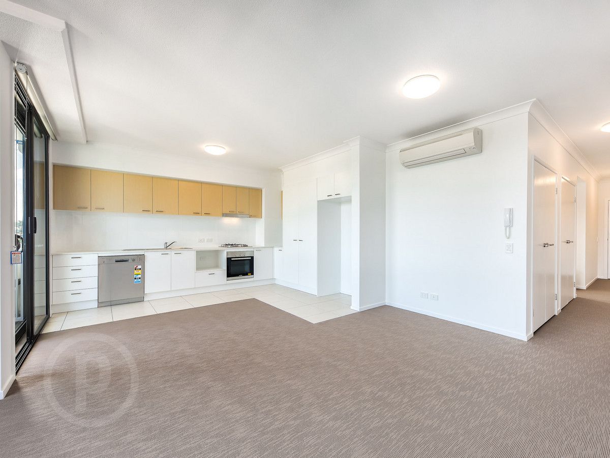 2 bedrooms Apartment / Unit / Flat in 504/27-33 Nundah Street NUNDAH QLD, 4012