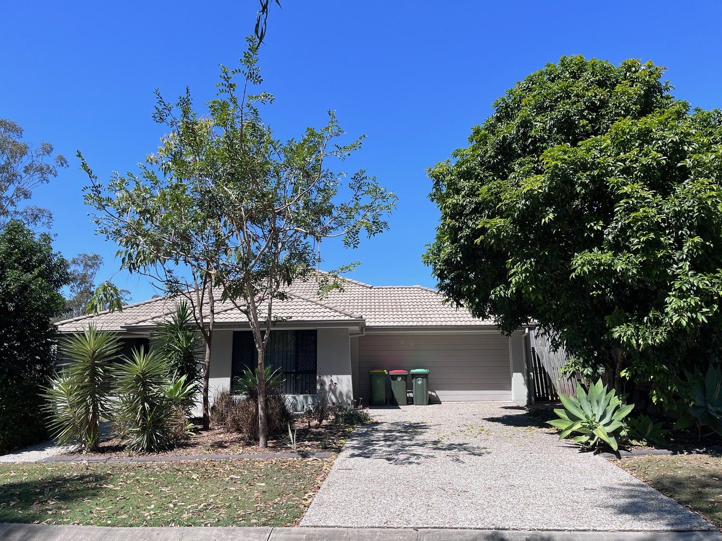 4 bedrooms House in 14 Jude Lane AUGUSTINE HEIGHTS QLD, 4300