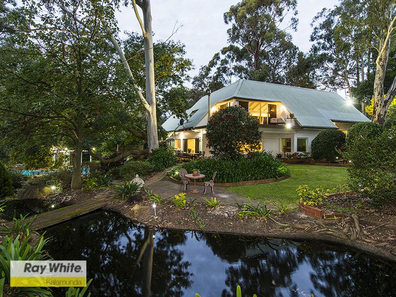 35 Barbigal Place, Lesmurdie WA 6076, Image 0