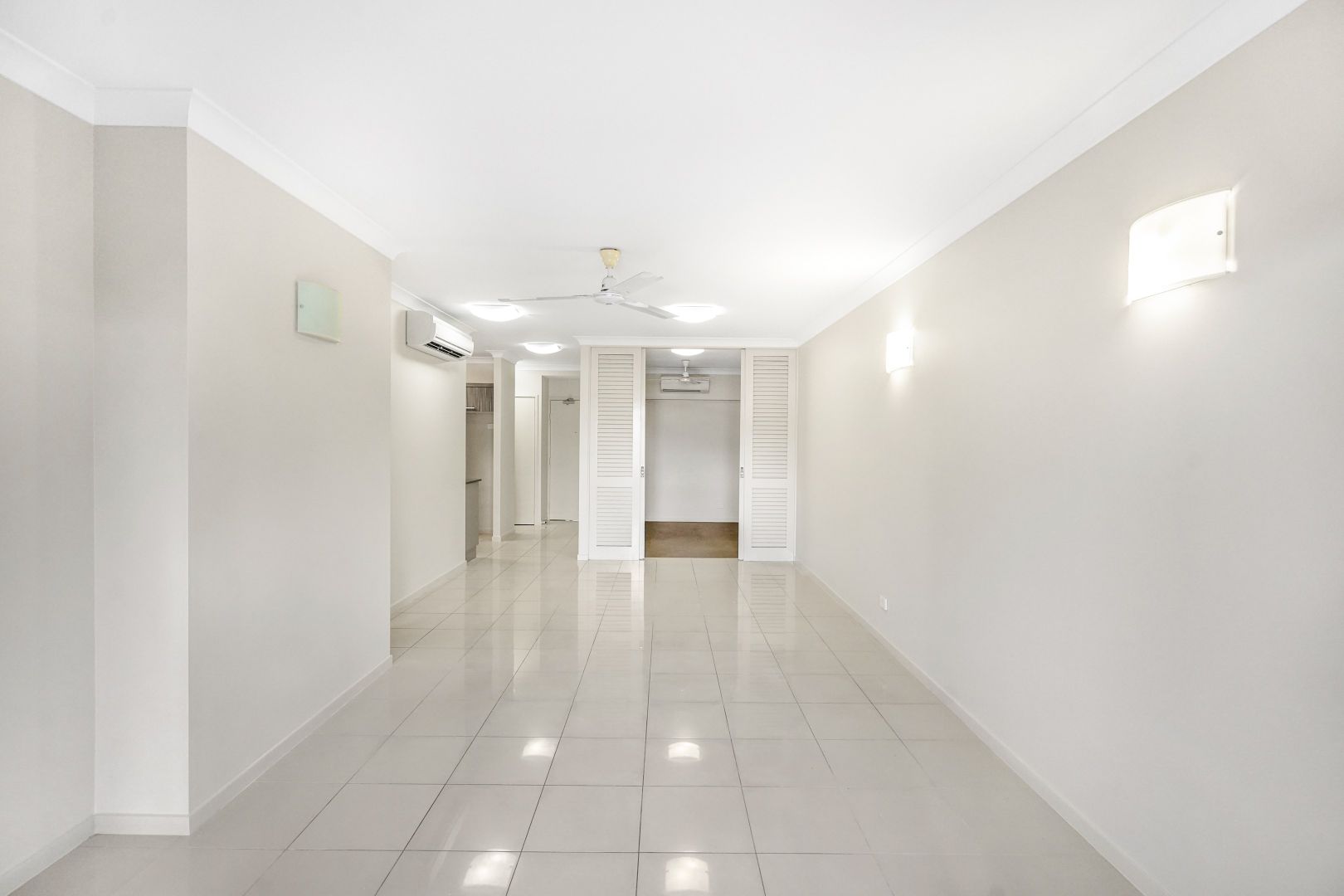 721/12-21 Gregory Street, Westcourt QLD 4870, Image 2