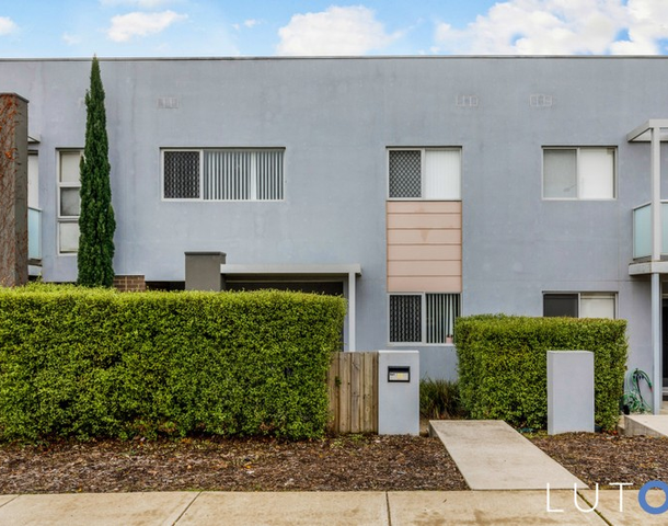 16 Arthur Blakeley Way, Coombs ACT 2611