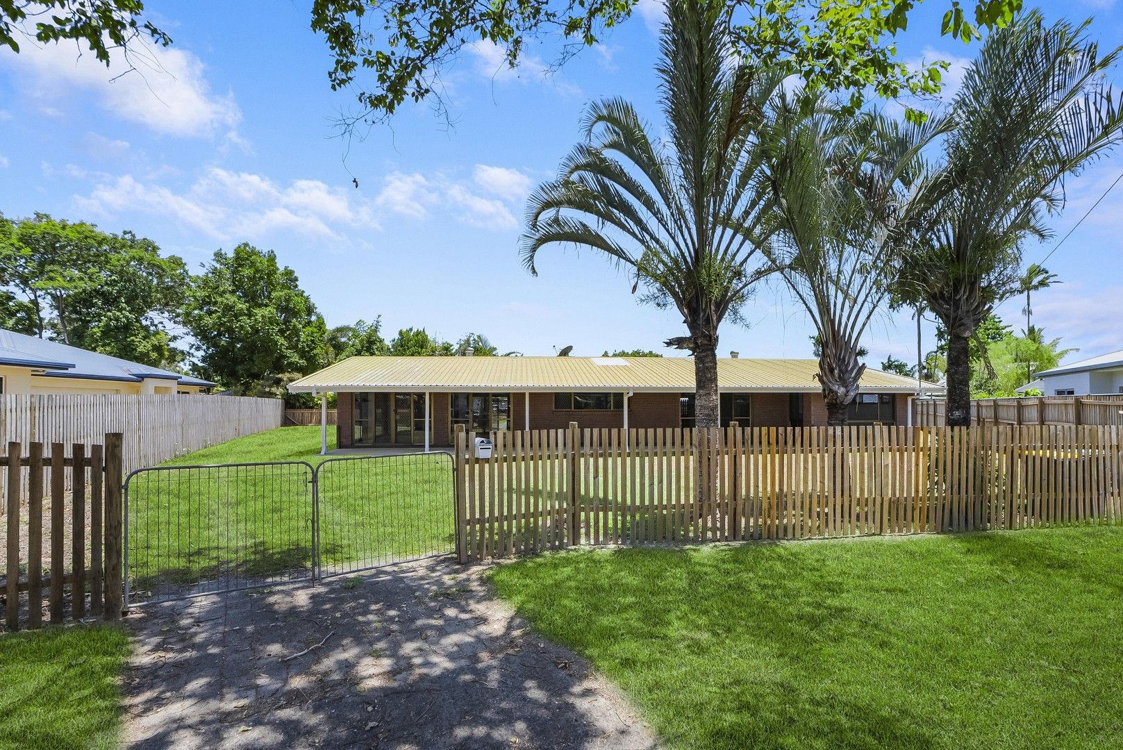 8 Keller Close, Whitfield QLD 4870, Image 0