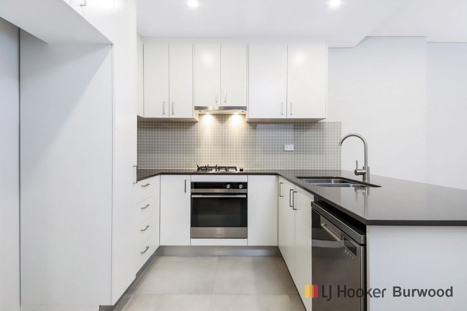 1 bedrooms Apartment / Unit / Flat in 702/23-25 Churchill Ave STRATHFIELD NSW, 2135