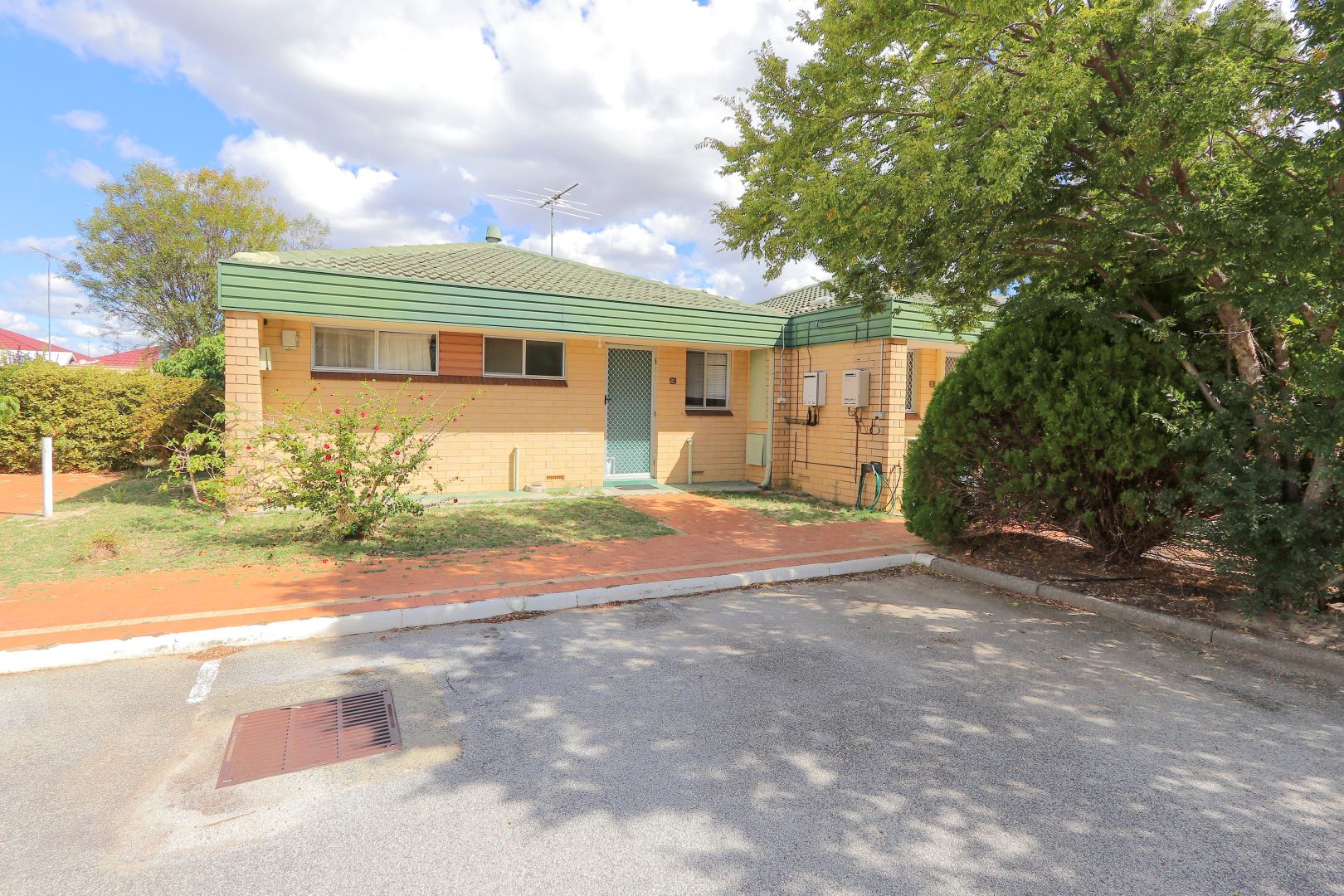 9/2 Uldina Place, Pinjarra WA 6208, Image 2