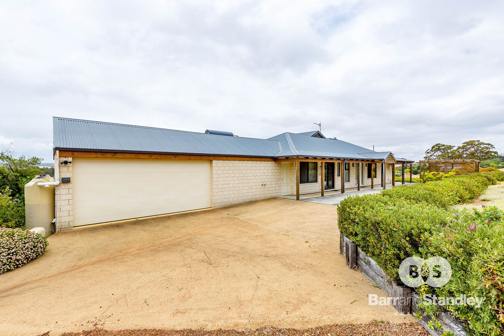 6 Jacaranda Place, Kangaroo Gully WA 6255, Image 1