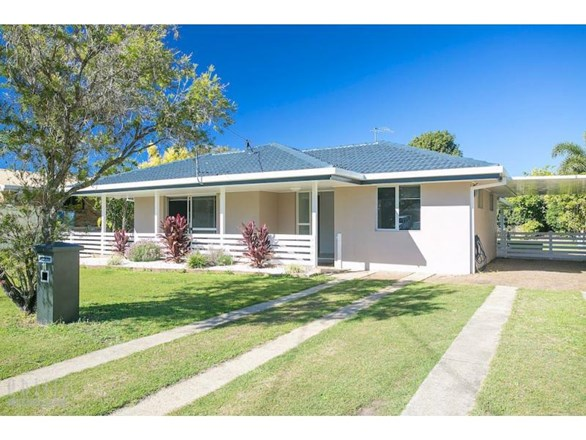 11 La Salle Drive, Newport QLD 4020