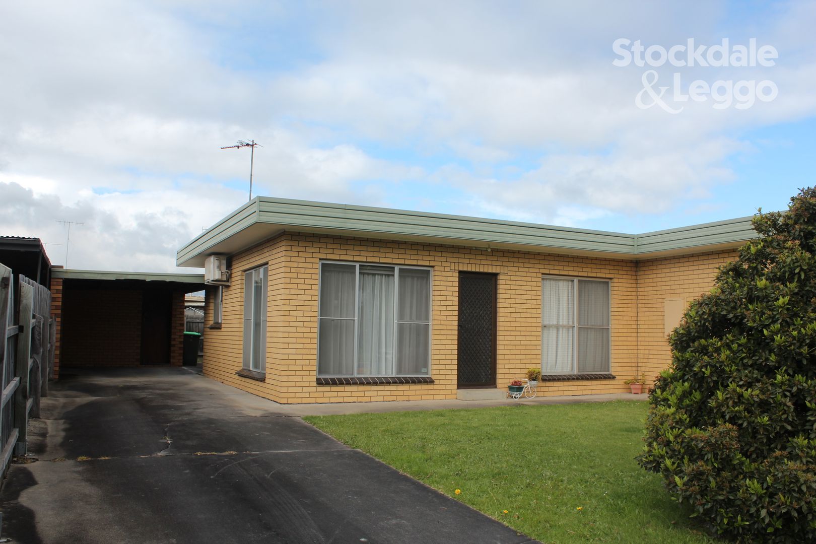 1 & 2 / 21 Chestnut Avenue, Morwell VIC 3840, Image 1