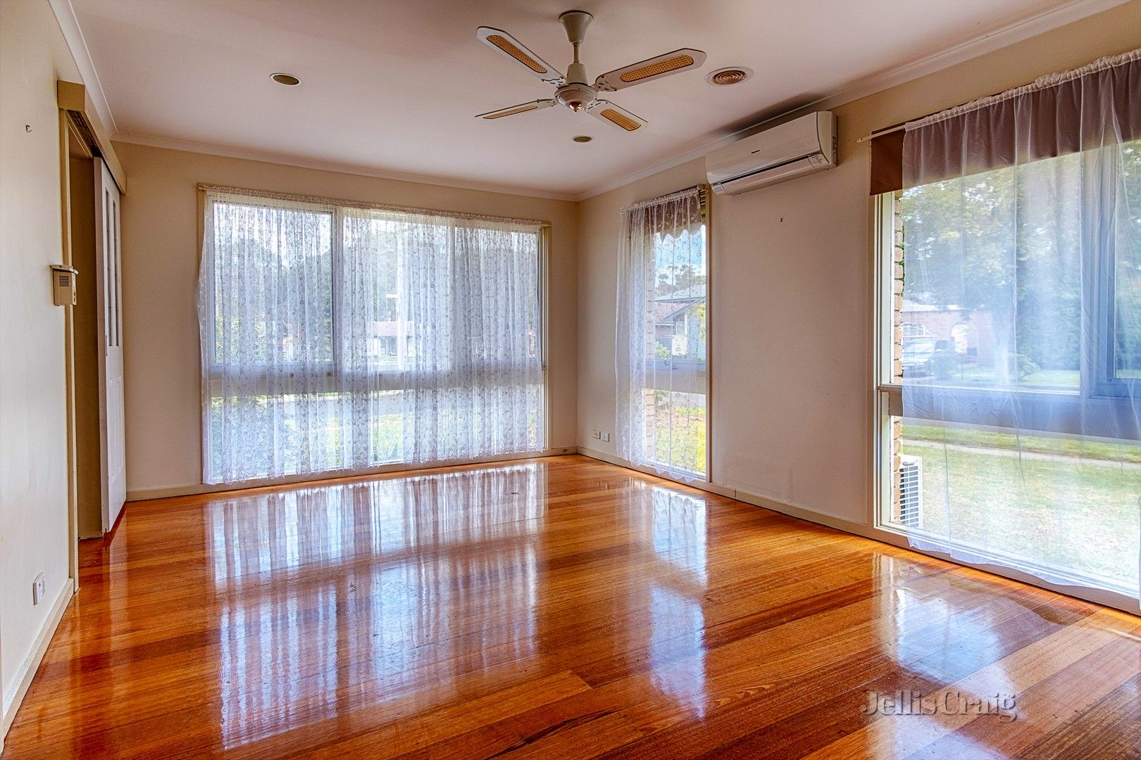 7 Serpentine Road, Keysborough VIC 3173 House For Rent 470 Domain