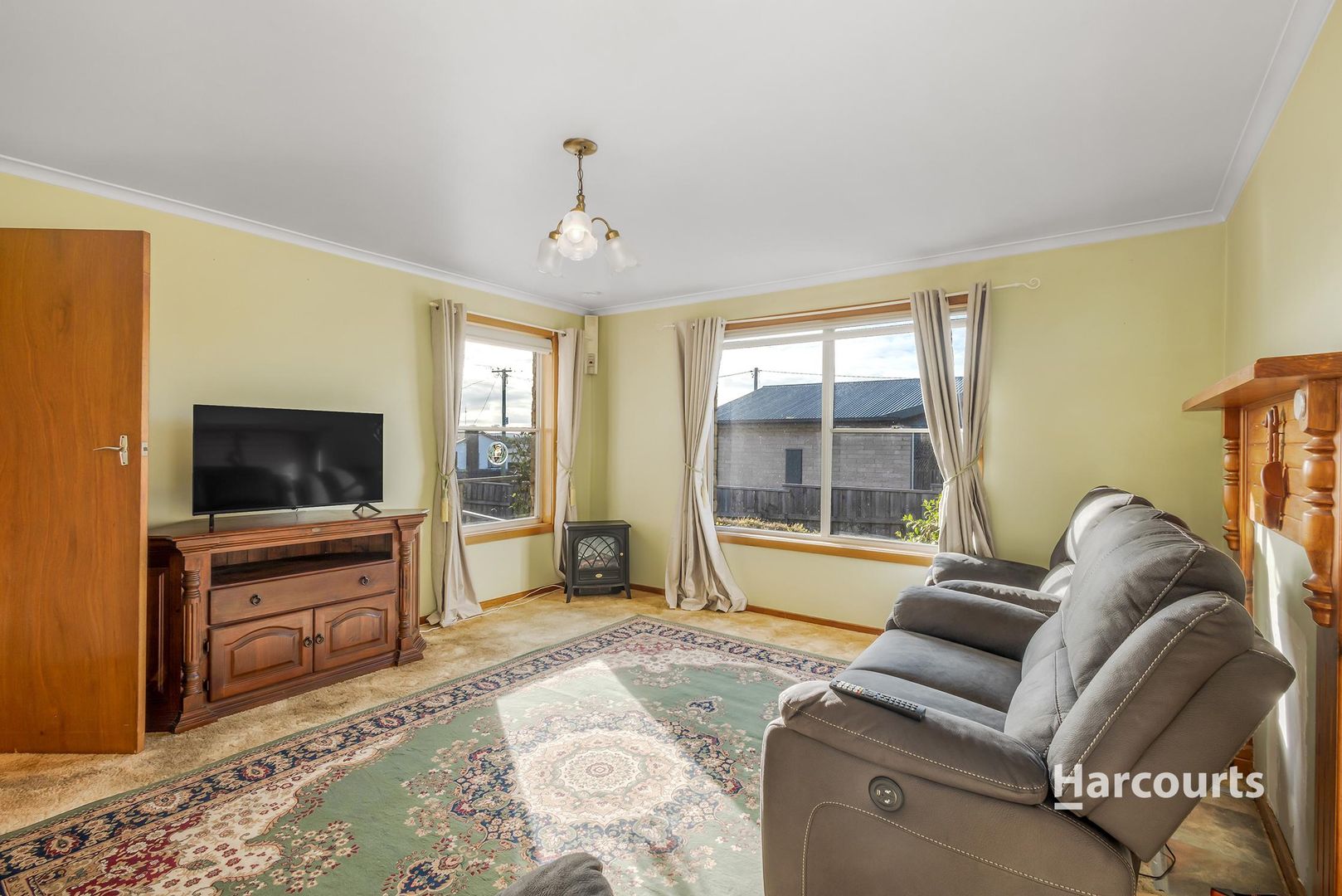 28 Raglan Street, Somerset TAS 7322, Image 2