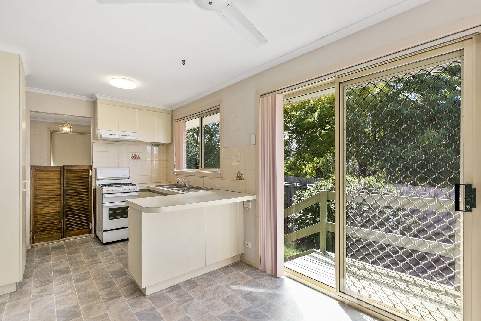 1/70 Bonnie View Road, Croydon North VIC 3136, Image 2