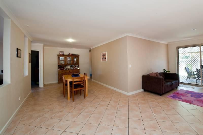 18 Morton Ave, ELLENBROOK WA 6069, Image 2