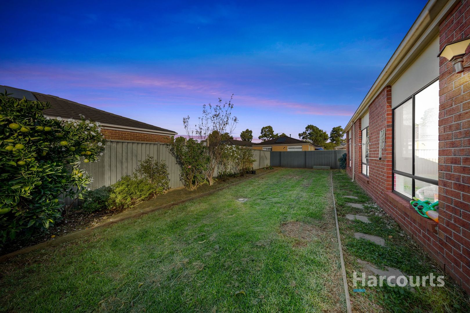 9 Clairview Road, Deer Park VIC 3023, Image 2