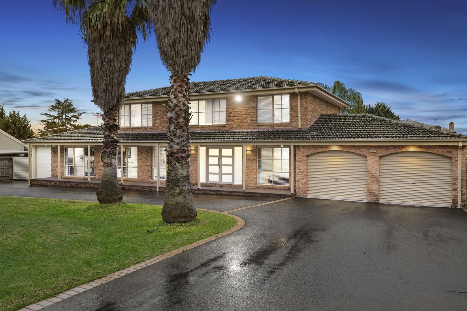 5 bedrooms House in 16 Regency Terrace LYSTERFIELD VIC, 3156