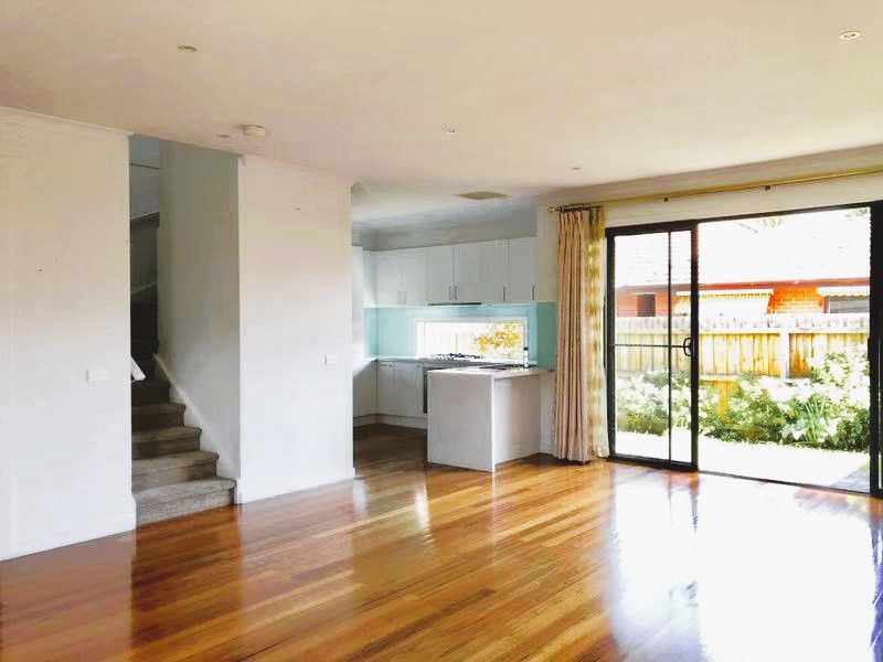 3 bedrooms Townhouse in 3/11 Gnarwyn Road CARNEGIE VIC, 3163