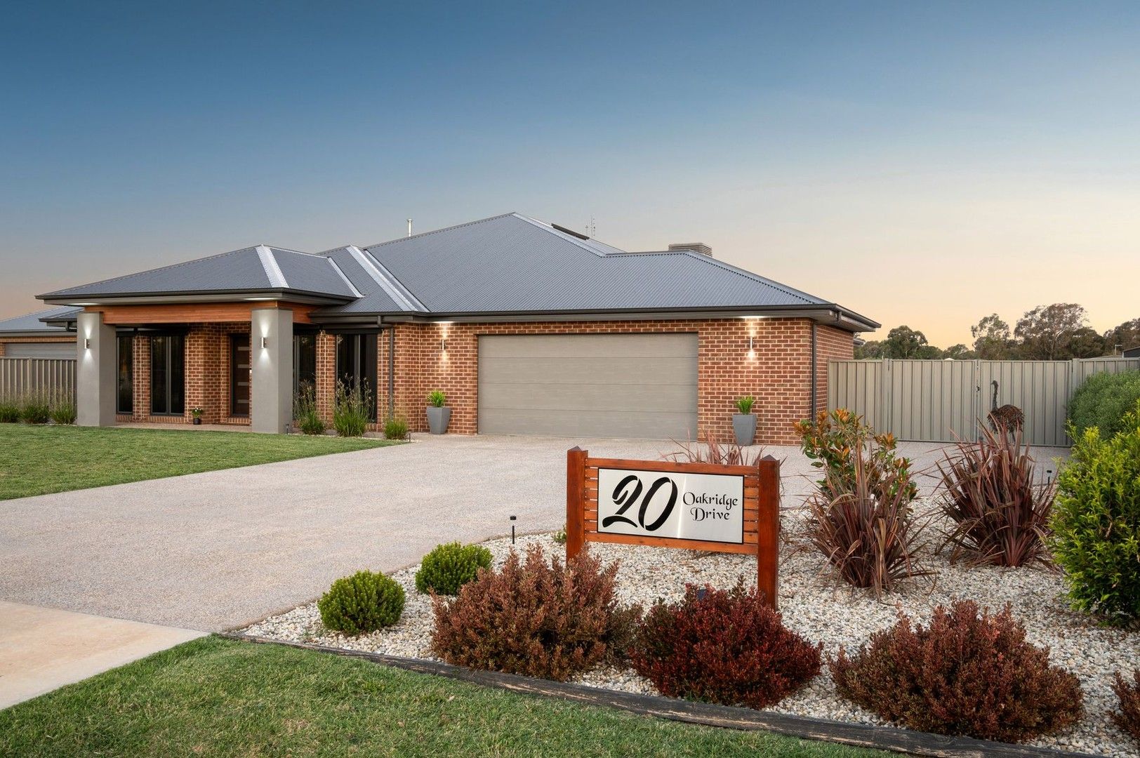 4 bedrooms House in 20 Oakridge Drive HUNTLY VIC, 3551